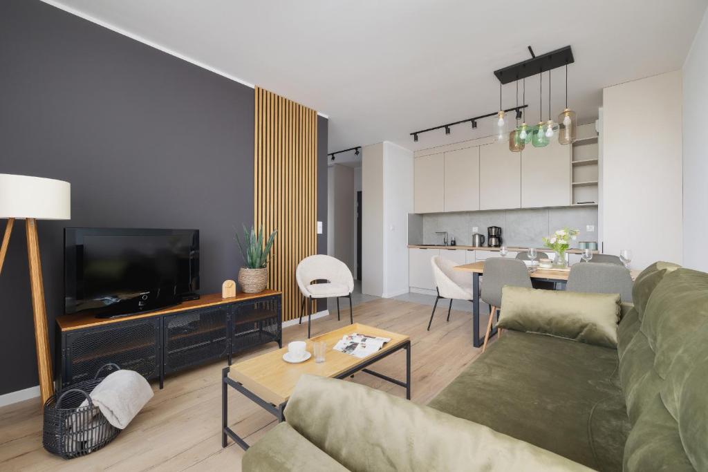 Stylowy Apartament z Dwiema Sypialniami Balkonem i Parkingiem by Noclegi Renters — photo 1