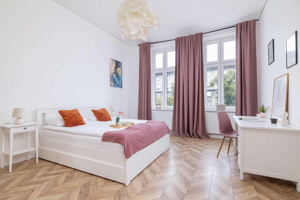 Elegant Family Apartment Near Kraków City Center by Noclegi Renters photo 2