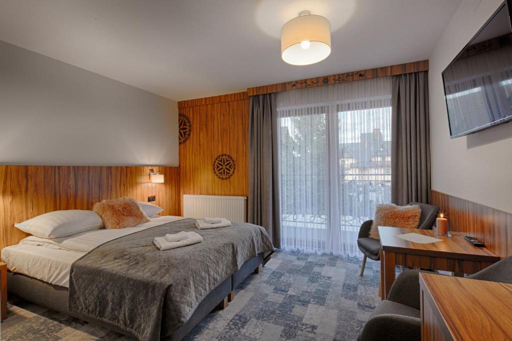 Willa Marti GOLD photo 2