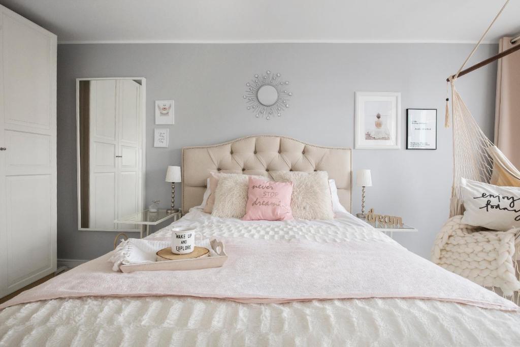 Scandi Old Town Apartment — photo 1