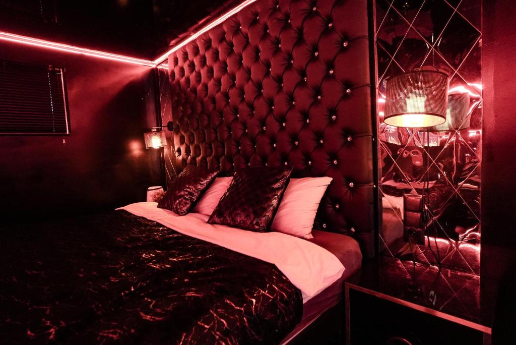 Grey Champagne Spa by Secret Apartament photo 2