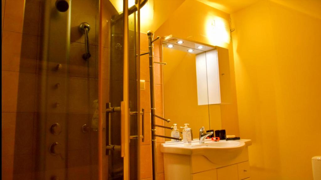 Salt Mine Apartment Bochnia by OTH photo 3