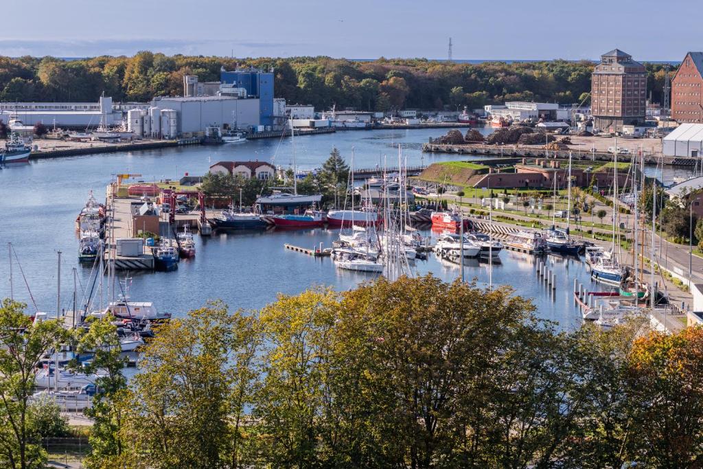 Salt Island Apartment Sea and Harbor View by Noclegi Renters photo 2