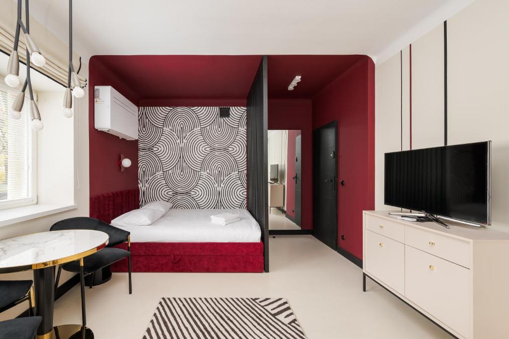 Nowolipki Deluxe Red Studio photo 2