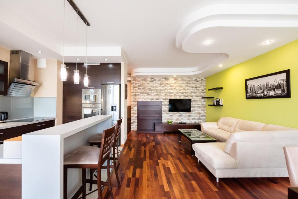 Wilanów Luxury Green Apartment by BookingHost — photo 1