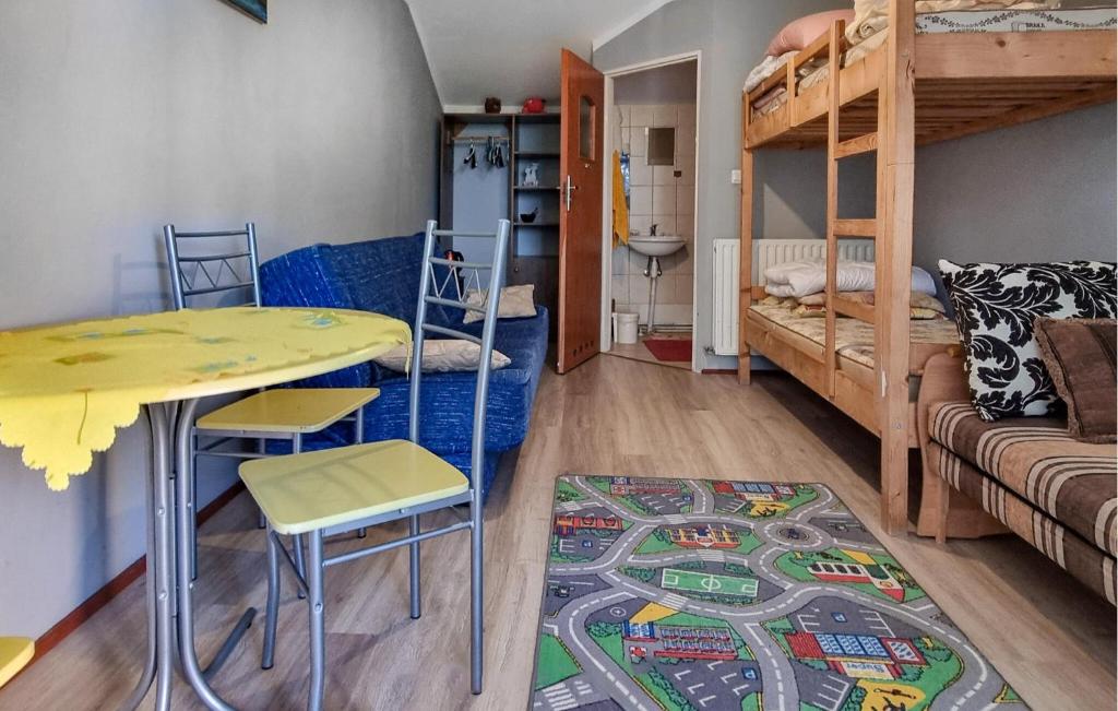 1 Bedroom Stunning Home In Rekowo photo 3