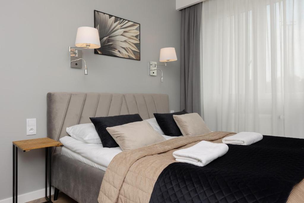 Stunning Family Apartment Ursynów with Parking & Balcony by Noclegi Renters photo 2