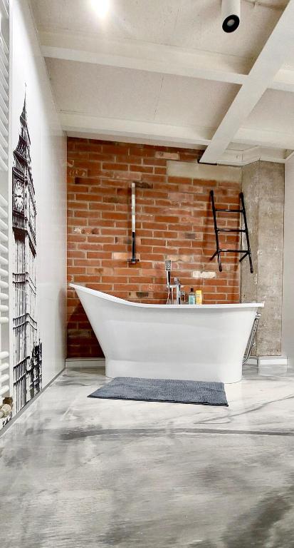 White loft photo 3