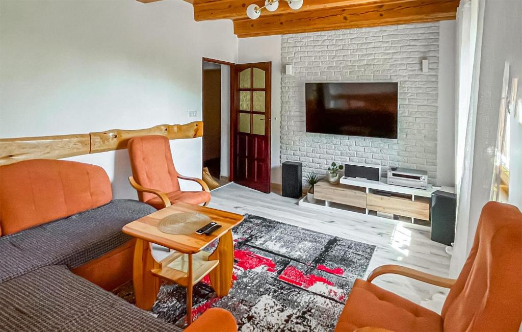 Gorgeous Home In Slawno With Wifi photo 3