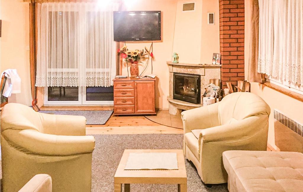 Stunning Home In Golubie With Wifi photo 3