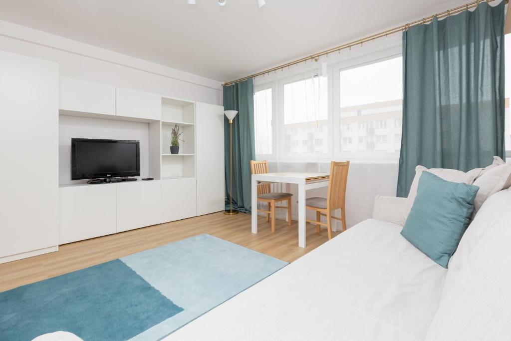 Studio Apartment Mokotów Malawskiego by Noclegi Renters photo 2