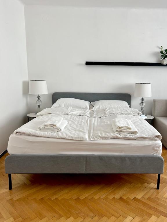 Tomasza Street Main Square Apartment photo 3