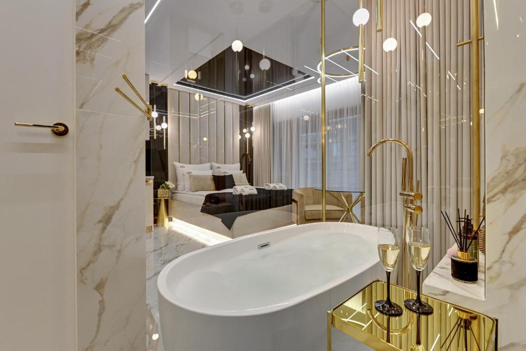Nadmotławie Romantic Stay with Bathtub by Downtown Apartments — photo 1