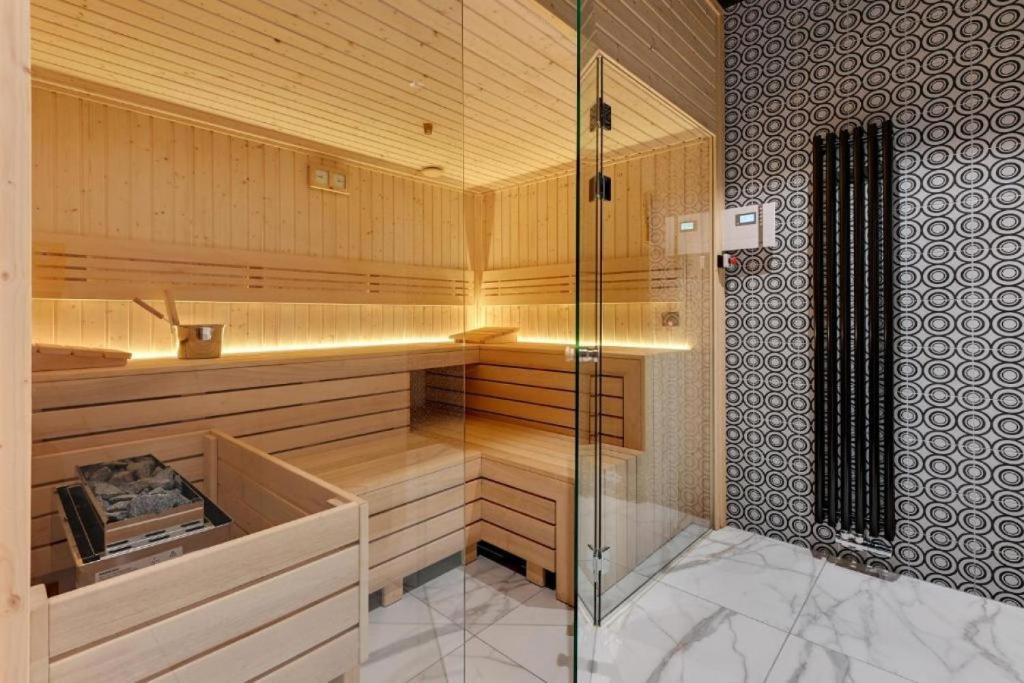 Nadmotławie Romantic Stay with Bathtub by Downtown Apartments photo 3