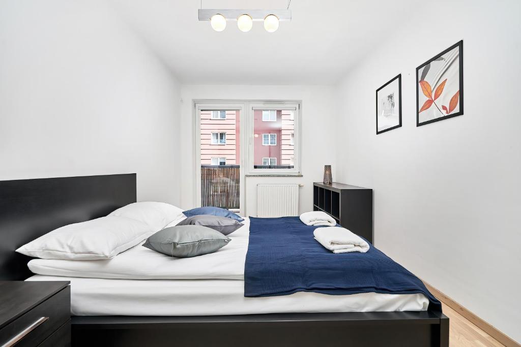 Apartament Spiżowa z Balkonem Wrocław by Noclegi Renters photo 3