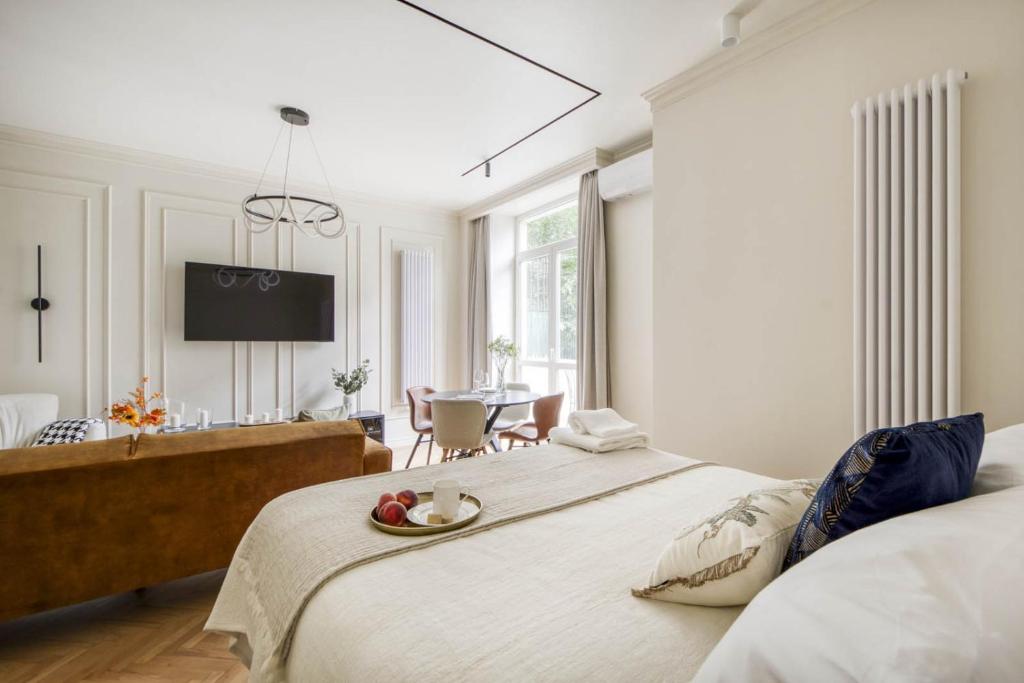 Stunning 2bed with terrace and parking photo 2