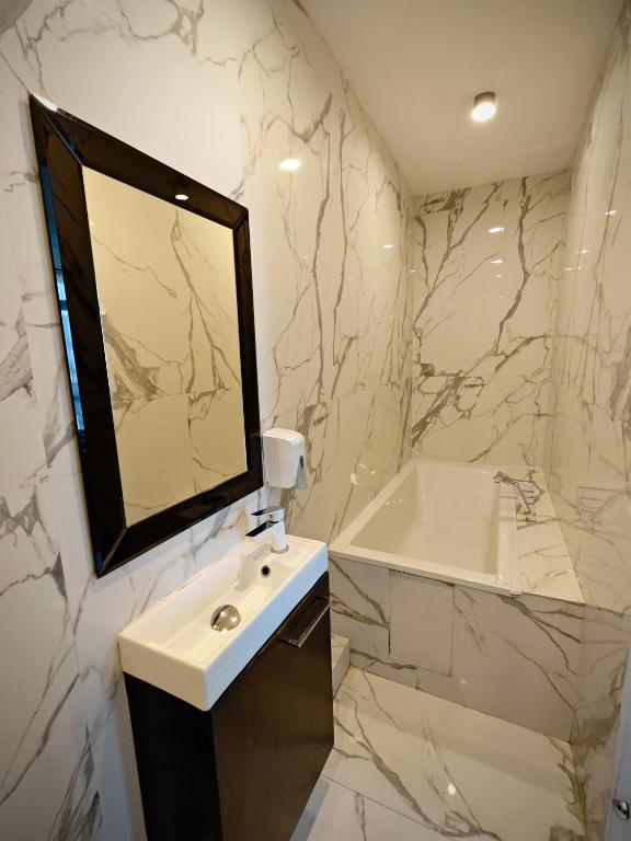 Marszałkowska Apartments Studio Central Warsaw photo 3