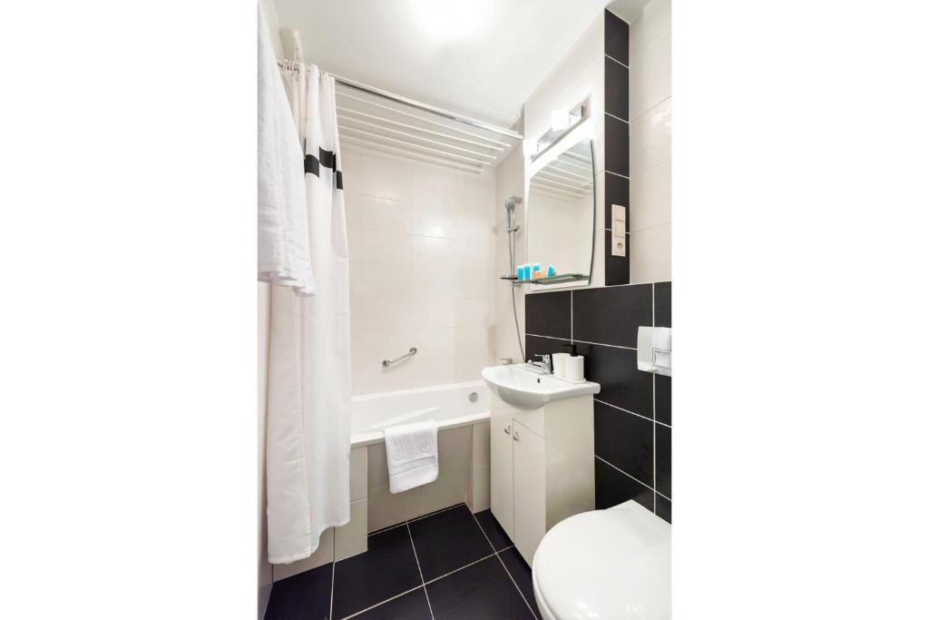 Solec Powiśle Apartment by BookingHost photo 3