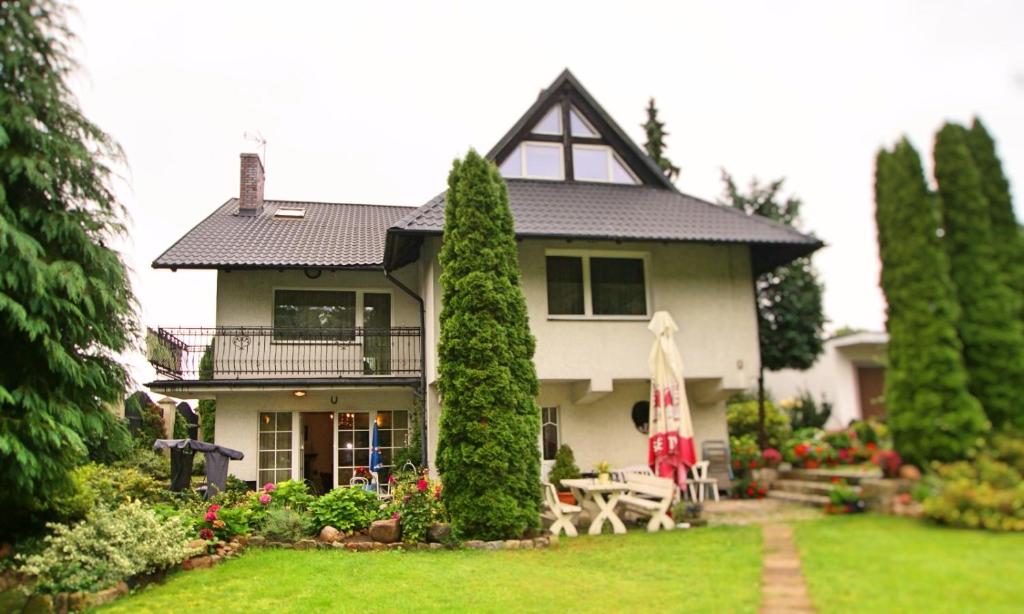 Willa Wicko - Międzyzdroje - apartamenty z aneksem - widok na Zalew Szczeciński — photo 1