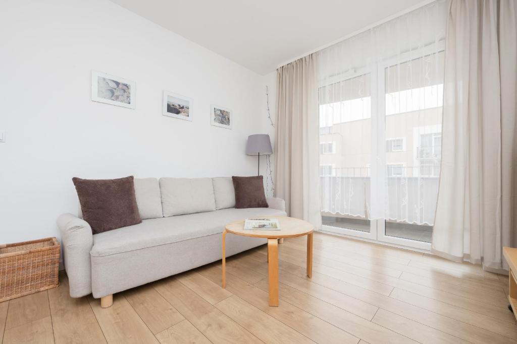 Słoneczny Apartament z Parkingiem by Noclegi Renters — photo 1