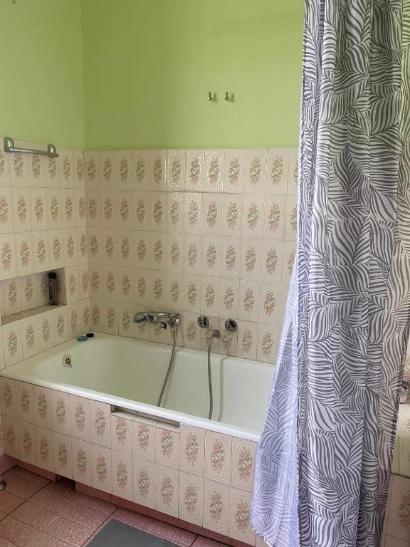 Small room for short stay photo 2