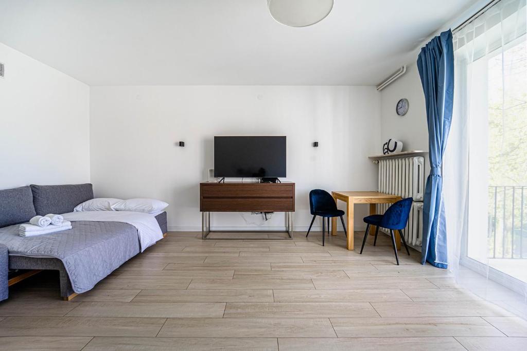 Wiktorska Blue Studio by BookingHost photo 2