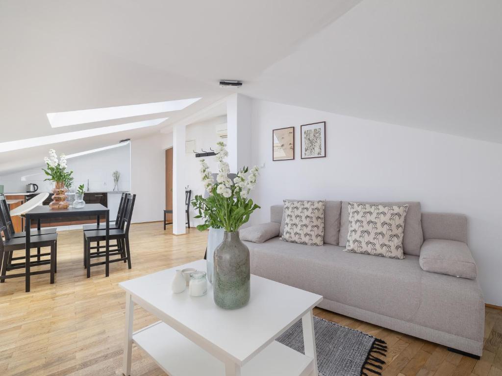 Studio apartment with AC - Długa 65 street — photo 1
