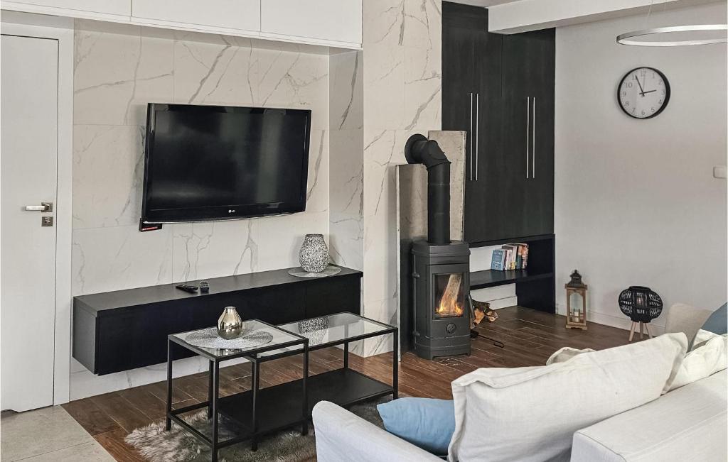 Amazing Apartment In Pomysk Wielki photo 2