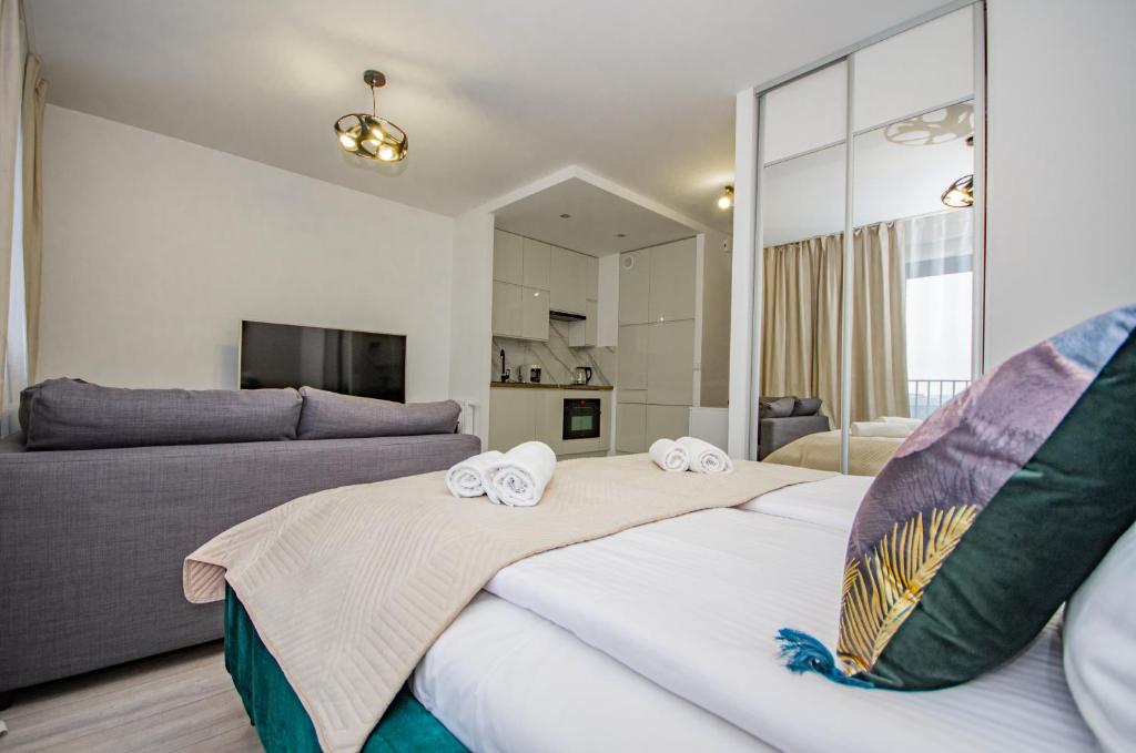 InPoint Zablocie Modern Apartments for Work&Travel Self Check-in photo 2