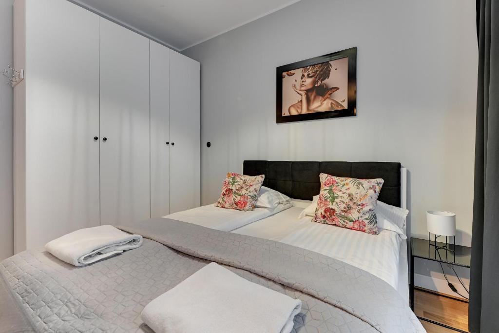 Sara - Studio Wałowa by Grand Apartments photo 3