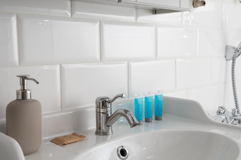 Woronicza 42 Standard Apartment by BookingHost photo 3