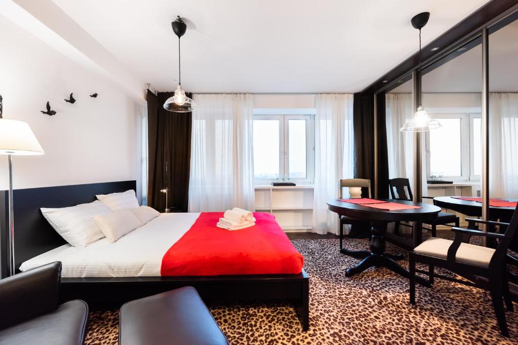 Smolna Romantic 9th Floor Studio by BookingHost photo 2