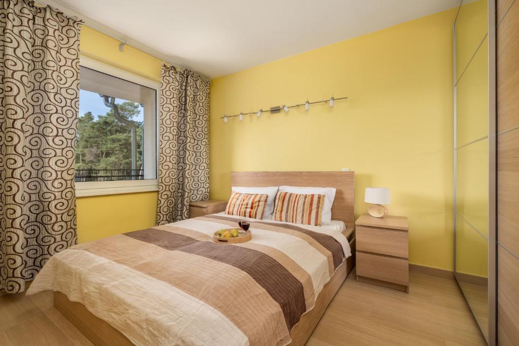 Spacerowa Apartament w Spokojnej Okolicy by Noclegi Renters — photo 1