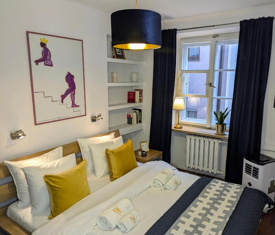 Bella Luna Luxury Suites - Spacious 1BR in Old Town photo 2