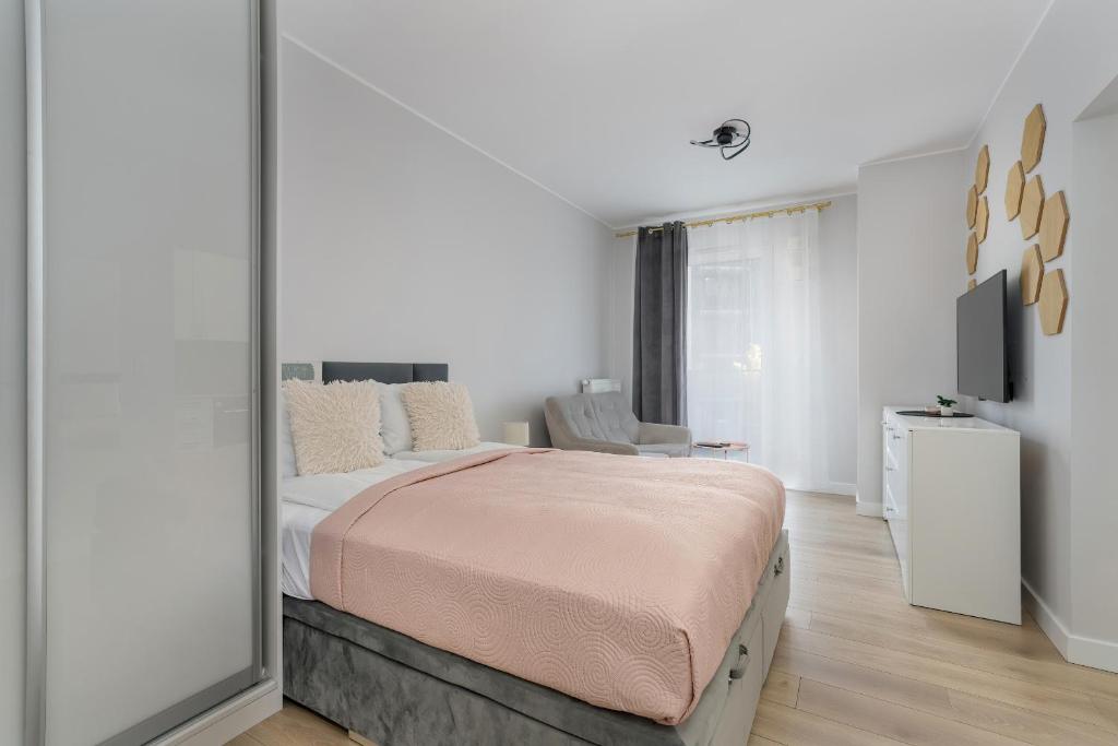 Stylish & Comfy Garbary Apartments with Parking by Noclegi Renters photo 2