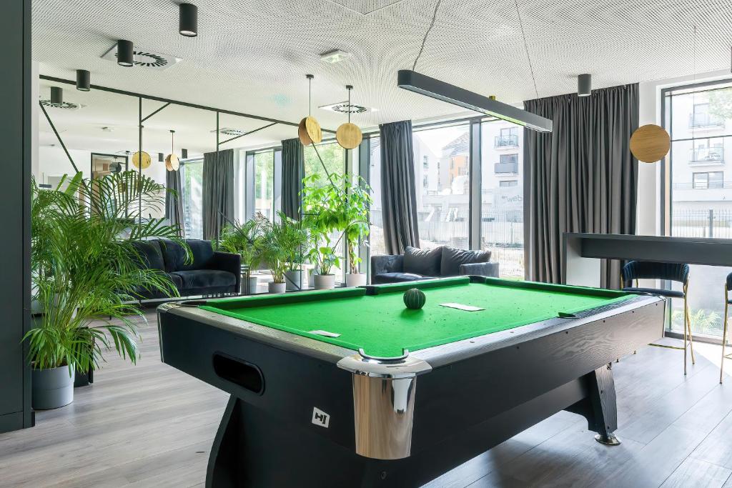 Stylish & Comfy Garbary Apartments with Parking by Noclegi Renters photo 3