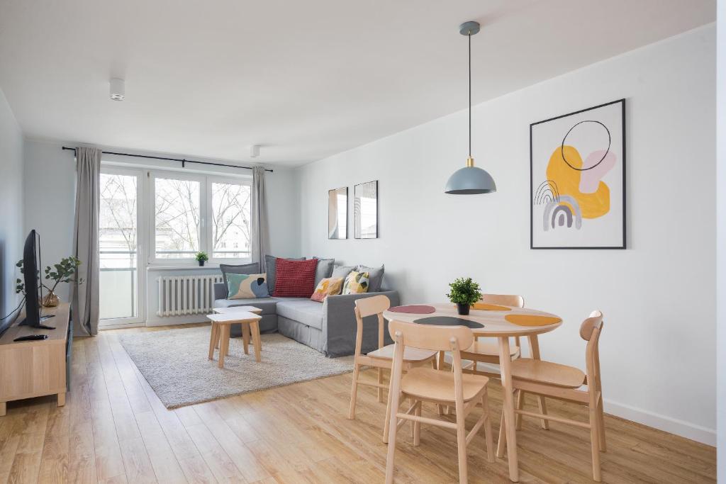Śródmieście Homely Apartment by BookingHost — photo 1