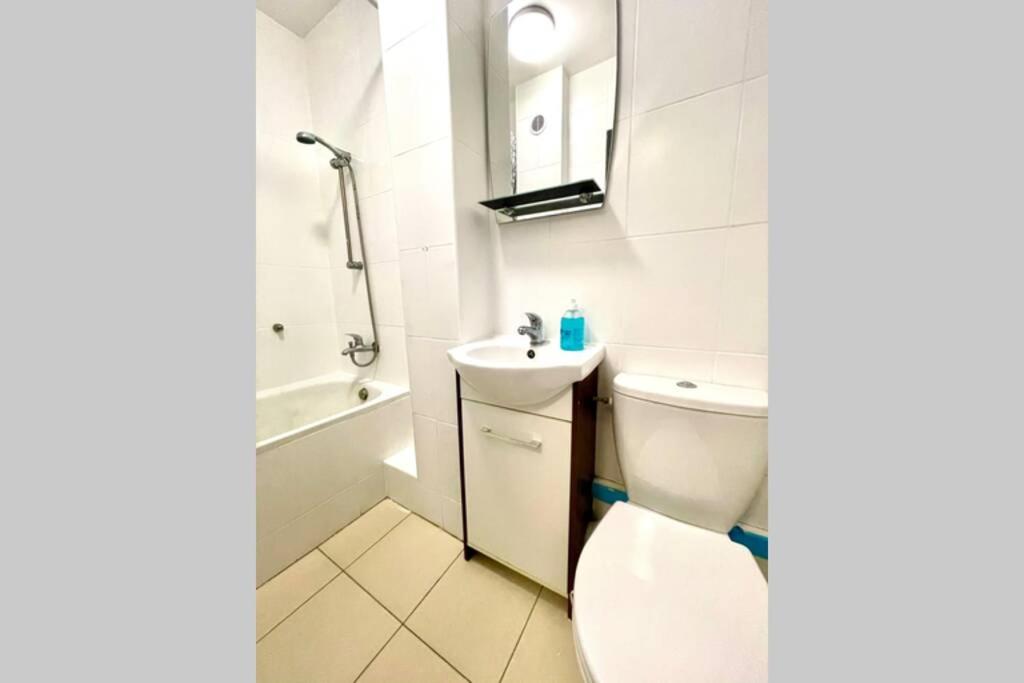 Super Apartament BROWN 2x Metro NOWY WiFi Netflix Spotify Panorama Miasta photo 3