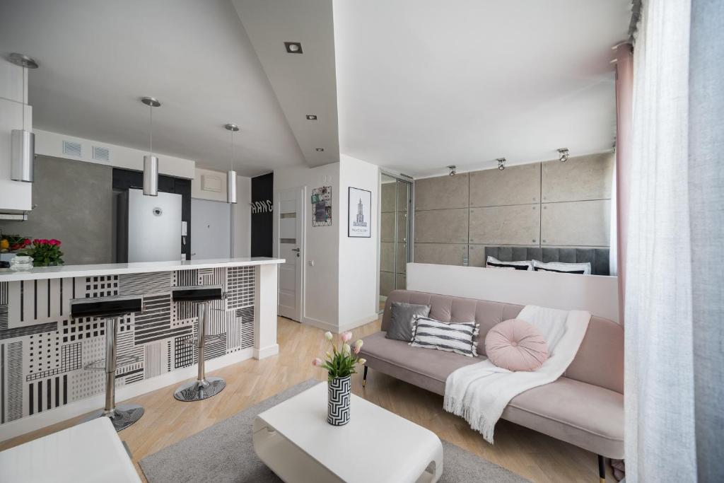 Air-conditioned Premium Loft Warsaw Skyline only 900 m to Central Station — photo 1
