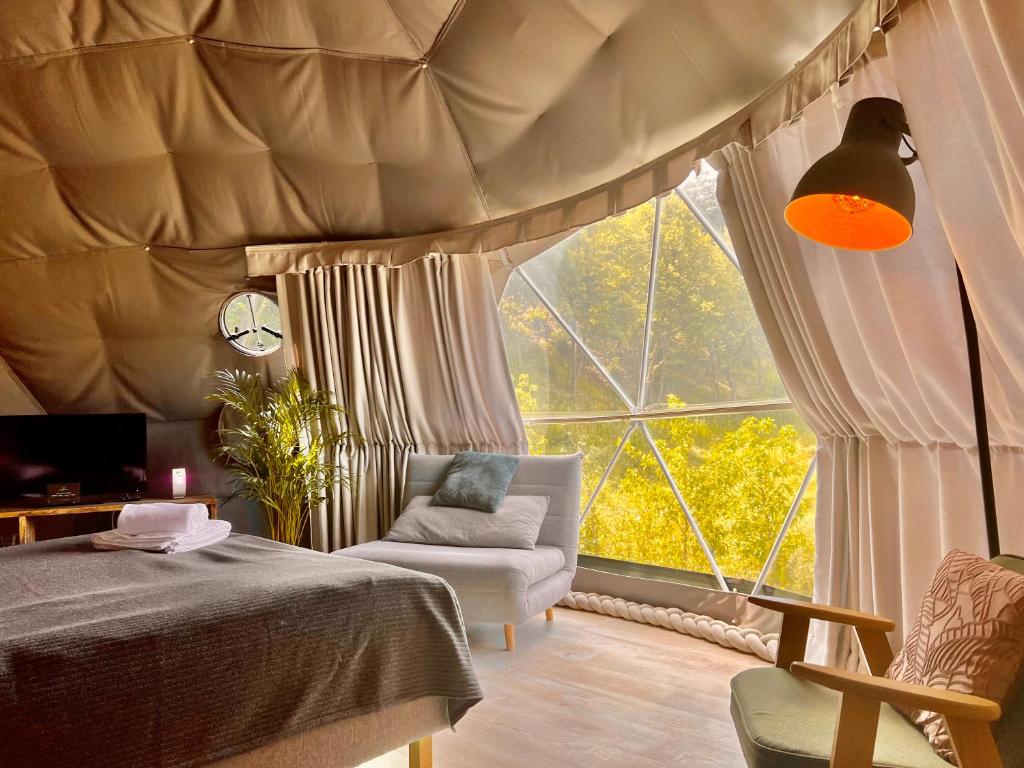 Na Skraju Lasu Domek na Drzewie & Glamping photo 2