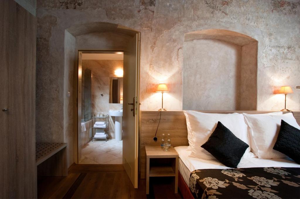 Hotel Santi photo 3