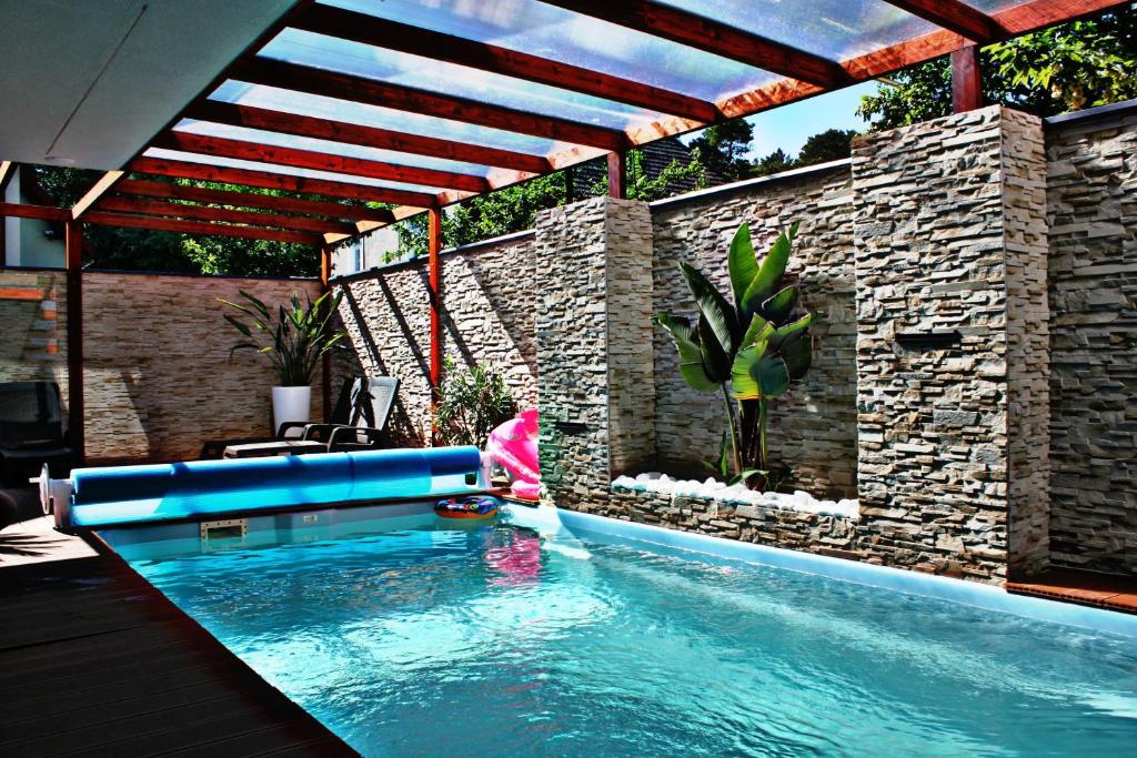 Willa Exotic kryty basen — photo 1