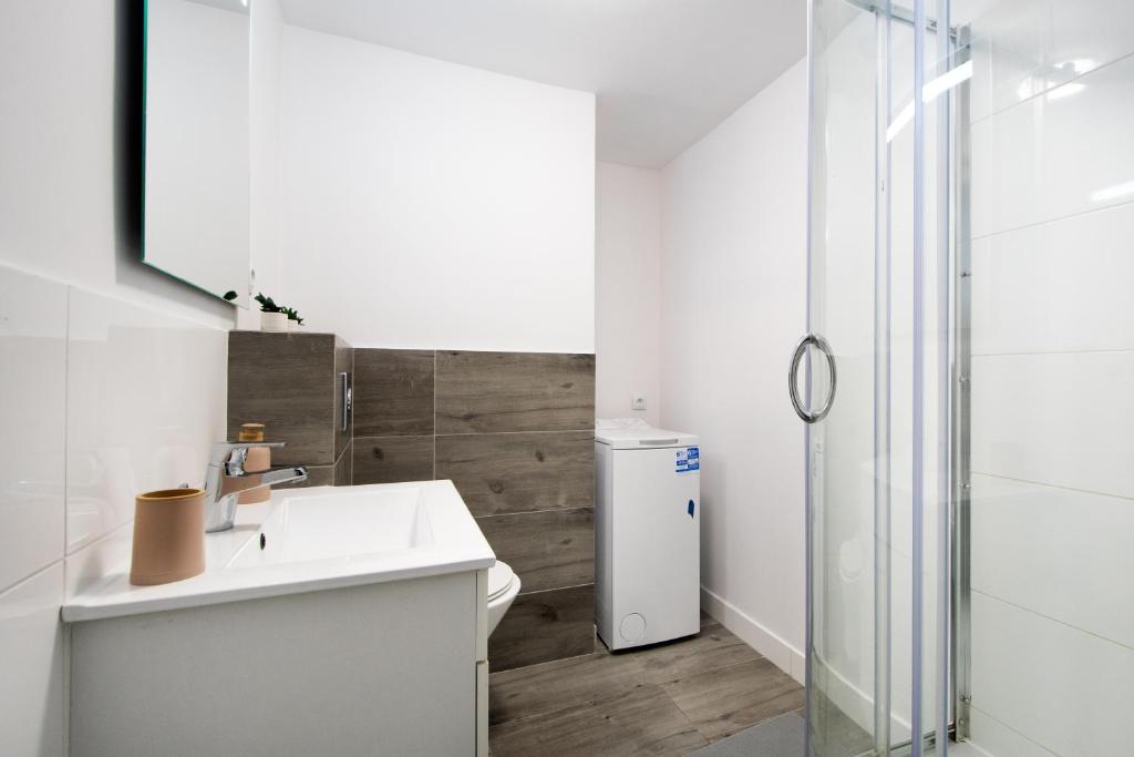 Central Family Apartment photo 3