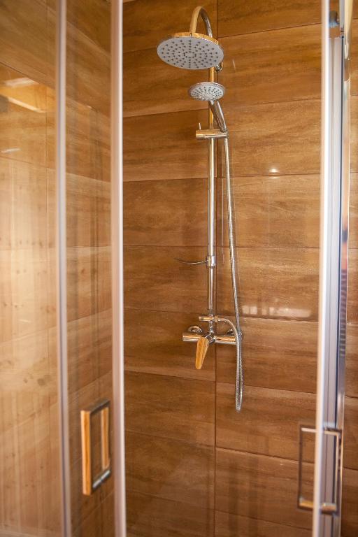 Domki Zagroda Domek z bala z basenem & sauna & balia z hydromasażem photo 2