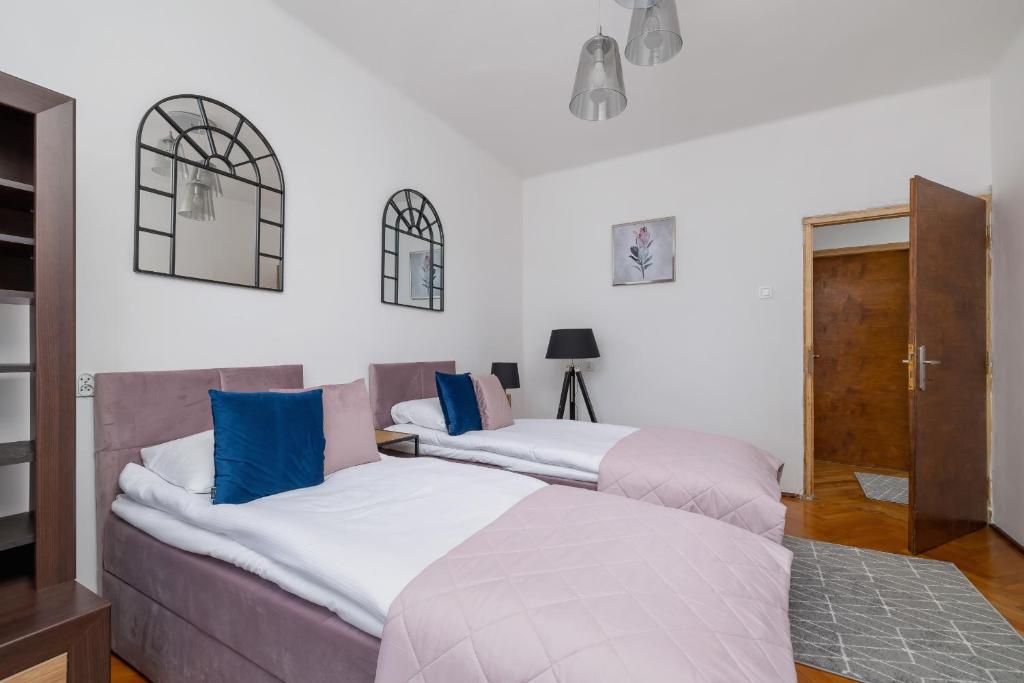 Rodzinny Apartament z dwiema sypialniami niedaleko centrum Krakowa by Noclegi Renters photo 2
