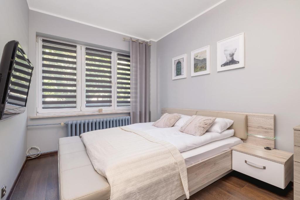 Stylish Korfantego Apartment next to Spodek by Noclegi Renters photo 2