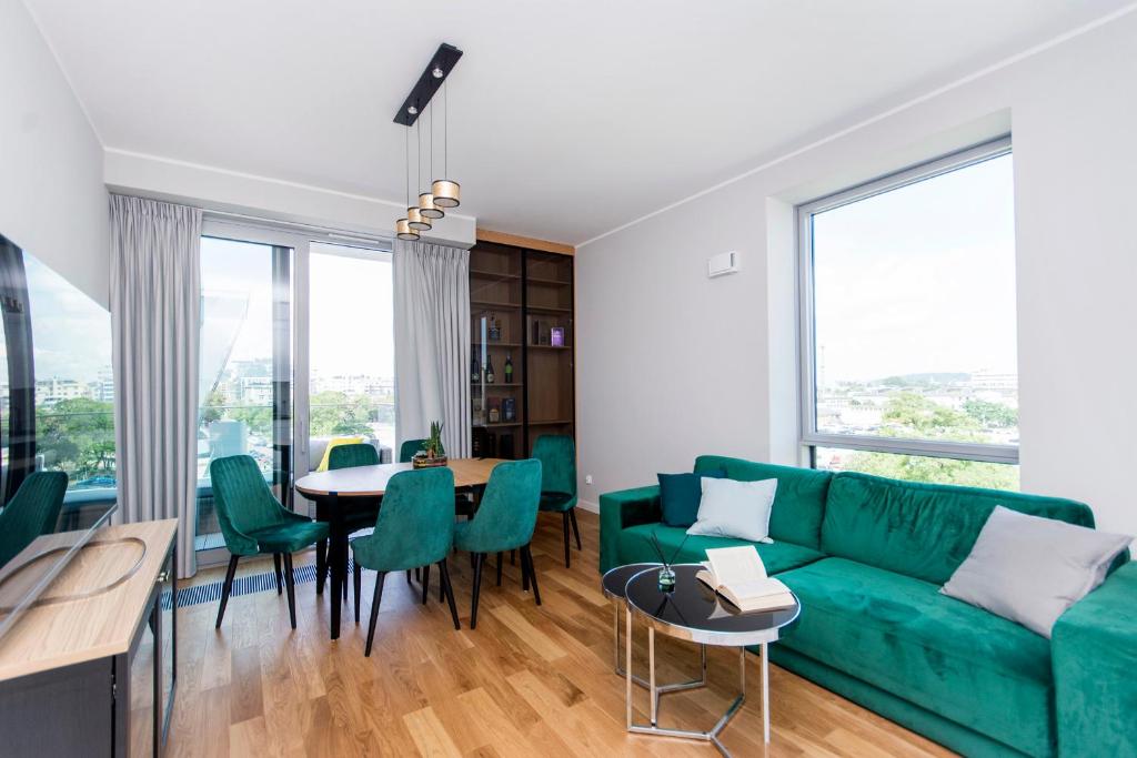 Yacht Park Rentyear Apartments — photo 1