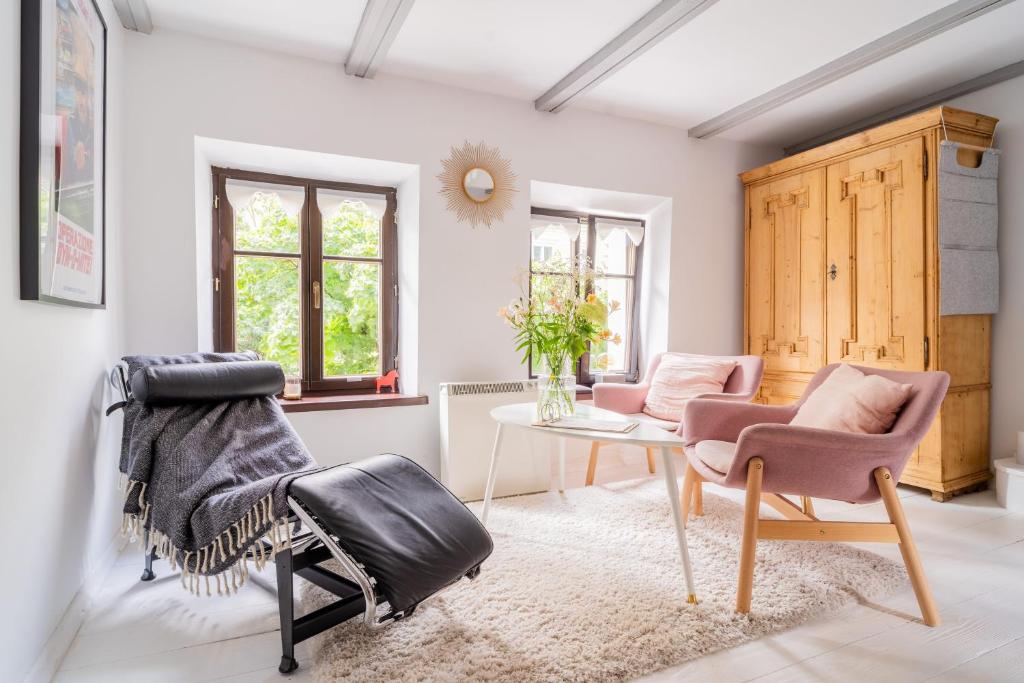 Tomte - scandinavian apartment photo 2