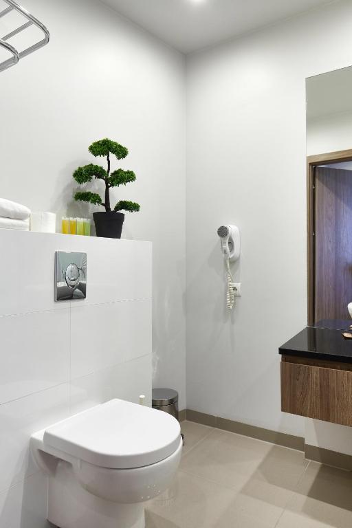 Wronia Business Residence by BookingHost photo 3