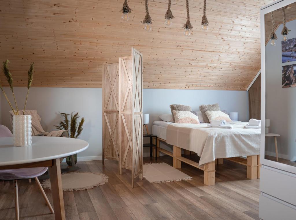 Całorocznik Skała & Apartamenty photo 2